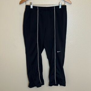 Nike Black Activewear Capri Pants